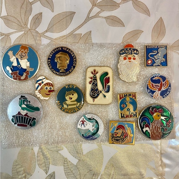 Set 13 Vintage Russian Badge Pins Kids Children Soviet Era Cartoon Tales USSR - Picture 1 of 3